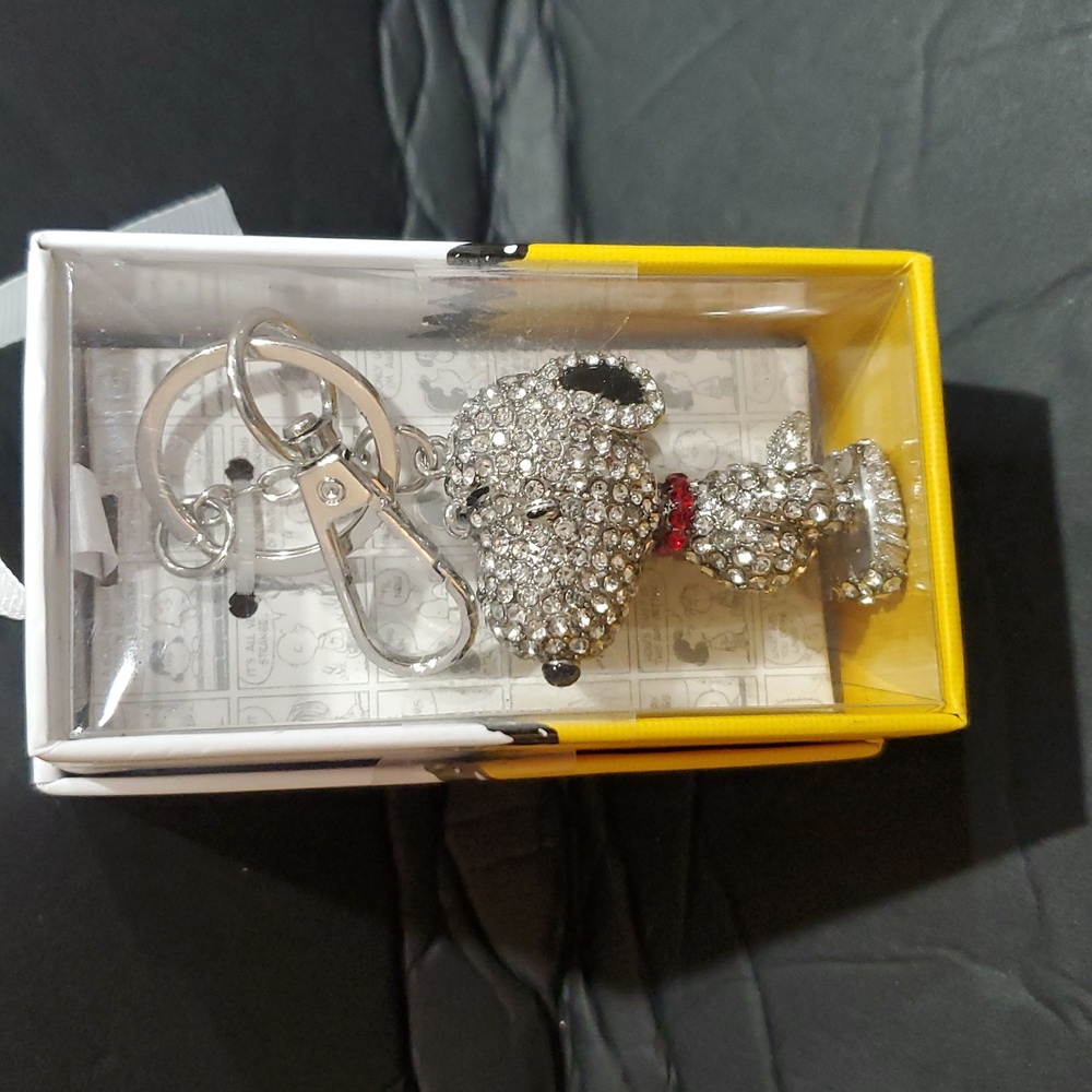 Peanuts‎ Snoopy crystal rhinestone covered bag charm key holder accessory new - Picture 13 of 13